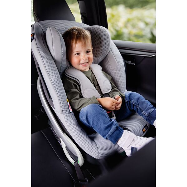 Scaun auto BeSafe Stretch  (6 luni-7 ani) – Peak Mesh, Culoare: Gri deschis