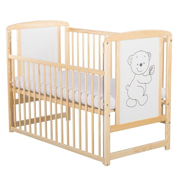 BabyNeeds - Patut din lemn Timmi 120x60 cm, Cu laterala culisanta, Din lemn de pin si mdf, Stabil si rezistent, Inaltime saltea reglabila pe 3 nivele, Laterala cu 3 bete detasabile, EN716-1, EN716-2, Natur