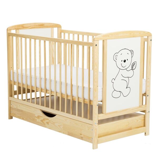 BabyNeeds - Patut din lemn Timmi 120x60 cm, Cu sertar cu capac, Din lemn de pin si mdf, Stabil si rezistent, Inaltime saltea reglabila pe 3 nivele, Laterala cu 3 bete detasabile, EN716-1, EN716-2, Natur